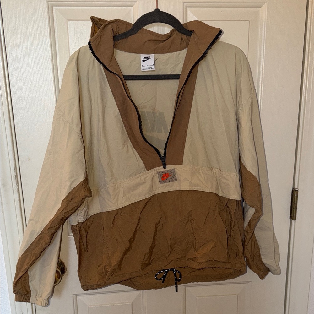 Nike packable jacket